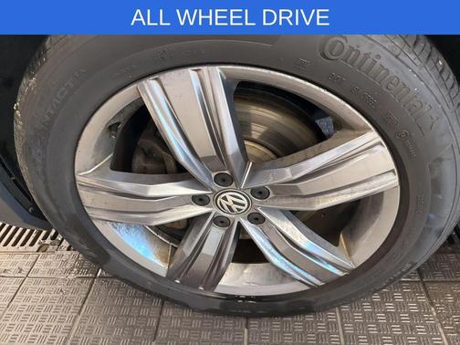 2018 Volkswagen Tiguan 2.0T SEL Premium