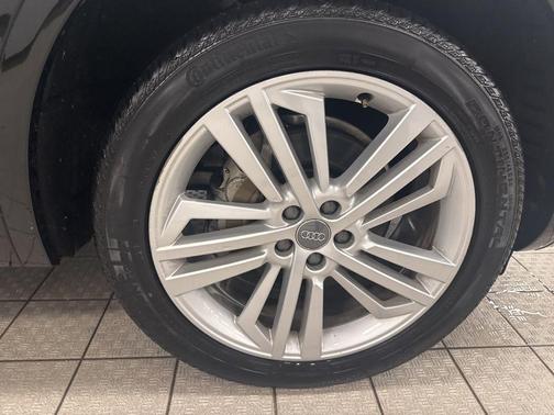 2020 Audi Q5 40 Premium Plus