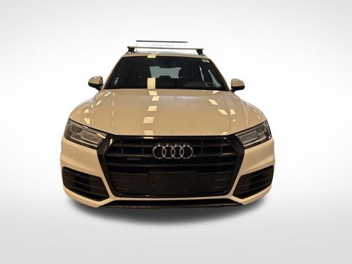 2020 Audi Q5 45 Titanium Premium