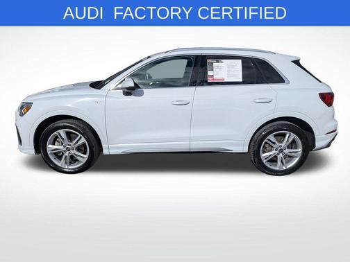 2023 Audi Q3 45 S line Premium