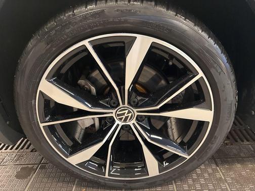 2023 Volkswagen Tiguan 2.0T SEL R-Line