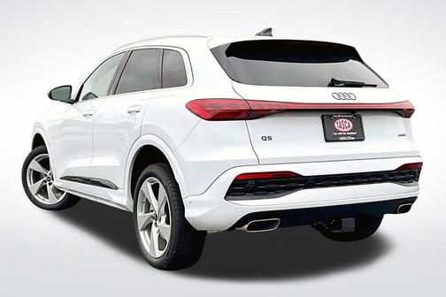Glacier White Metallic 2025 Audi Q5 2.0T quattro Premium