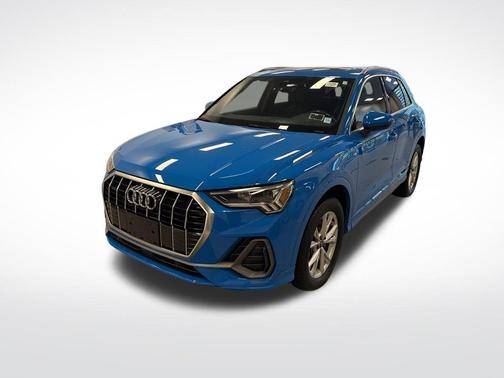 2023 Audi Q3 45 S line Premium
