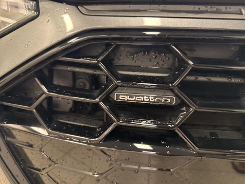 2024 Audi A4 45 S line quattro Premium