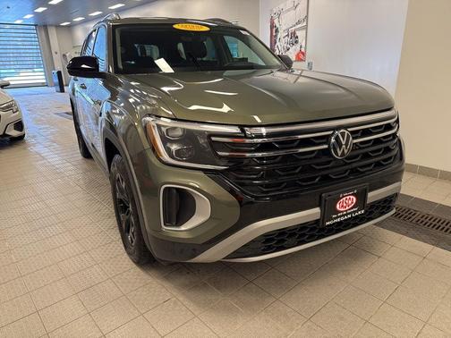 2025 Volkswagen Atlas 2.0T Peak Edition