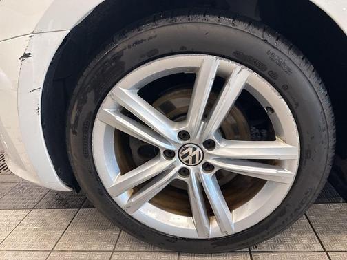 2014 Volkswagen Passat 3.6L V6 DSG SEL Premium