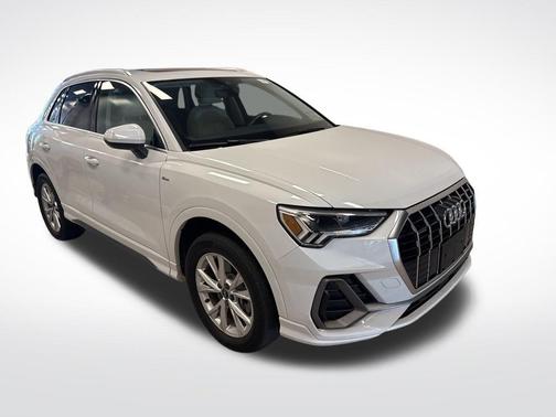 2023 Audi Q3 45 S line Premium