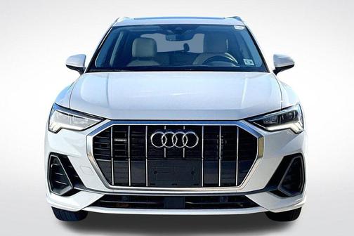 Glacier White Metallic 2025 Audi Q3 45 S line Premium