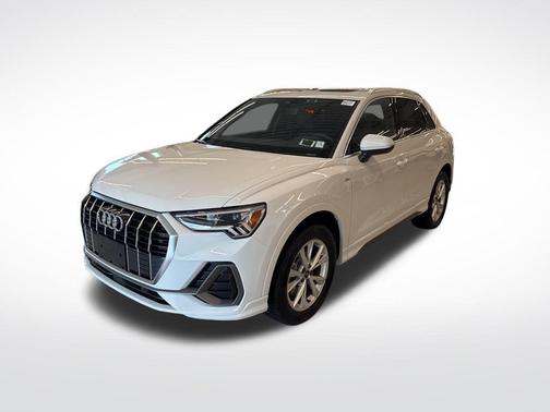 2025 Audi Q3 45 S line Premium