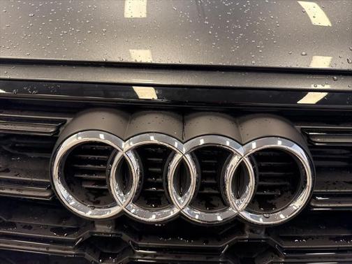 2025 Audi Q5 Premium 45 TFSI S line quattro