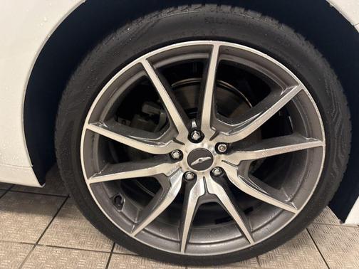 2020 Genesis G70 2.0T