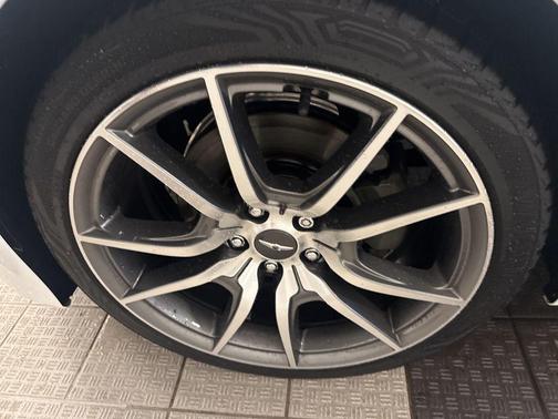 2020 Genesis G70 2.0T