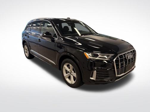 2022 Audi Q7 45 Premium