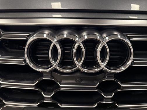 2025 Audi SQ5 3.0T Premium Plus