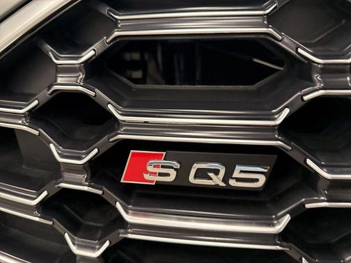 2025 Audi SQ5 3.0T Premium Plus