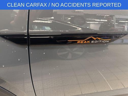 2025 Volkswagen Atlas 2.0T Peak Edition