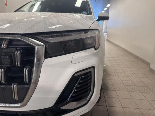2025 Audi Q7 Premium 45 TFSI quattro Tiptronic