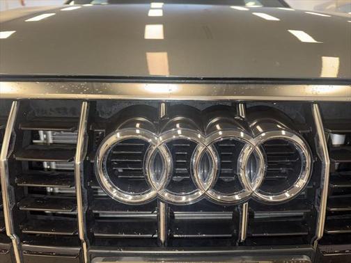 2024 Audi Q3 Premium 45 TFSI S line quattro Tiptronic