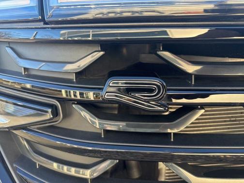 2025 Volkswagen Atlas Cross Sport 2.0T SEL R-Line Black