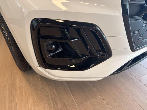 2025 Audi SQ5 3.0T Premium Plus
