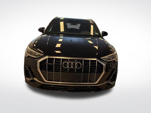 2023 Audi Q3 45 S line Premium