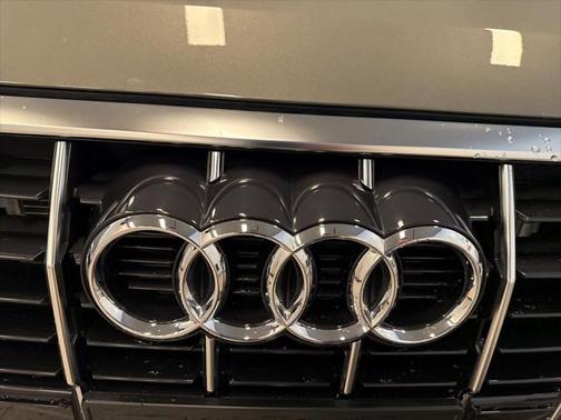 2024 Audi Q3 Premium 45 TFSI S line quattro Tiptronic