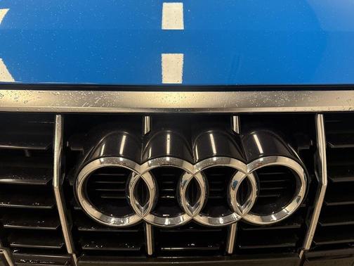 2021 Audi Q3 45 S line Premium