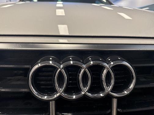 2023 Audi Q5 40 Premium
