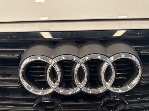 2025 Audi Q5 45 S line quattro Premium