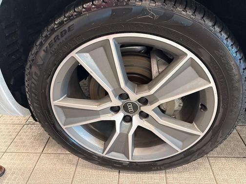 2025 Audi Q5 45 S line quattro Premium