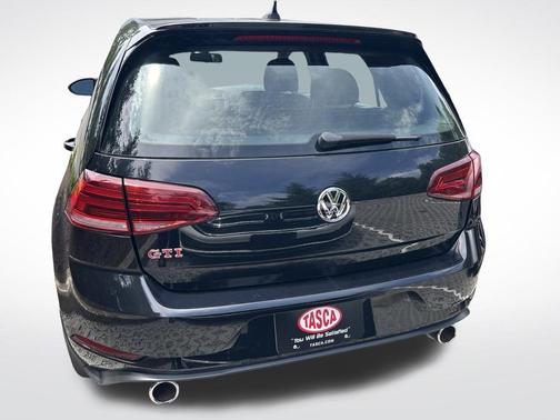 Deep Black Pearl Effect 2021 Volkswagen Golf GTI 2.0T S