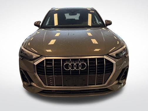 2022 Audi Q3 45 S line Premium