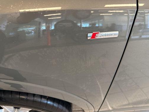 2022 Audi Q3 45 S line Premium