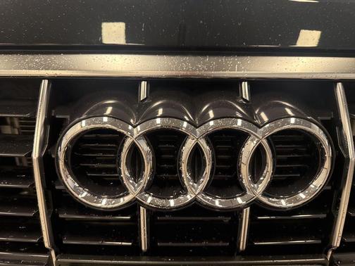 2025 Audi Q3 45 S line Premium