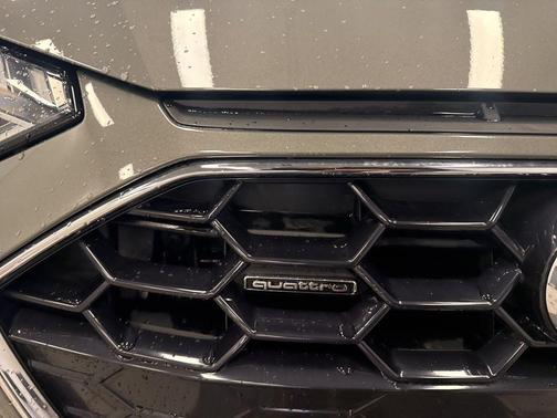 2023 Audi A4 45 S line Premium Plus