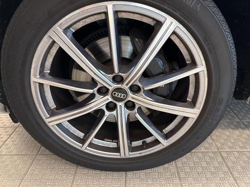 2023 Audi SQ5 3.0T Premium Plus