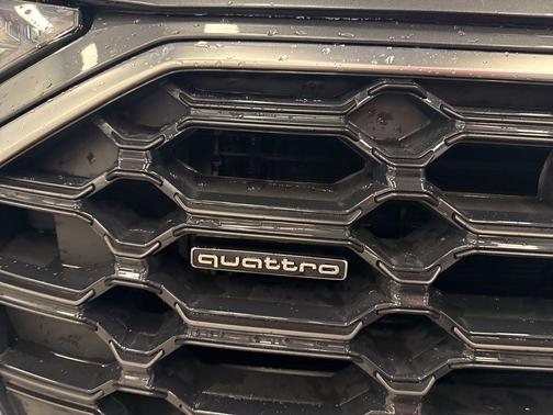 2022 Audi Q5 45 S line quattro Premium
