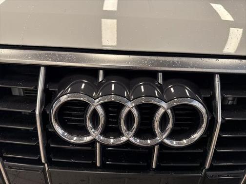 2024 Audi Q3 Premium 45 TFSI S line quattro Tiptronic