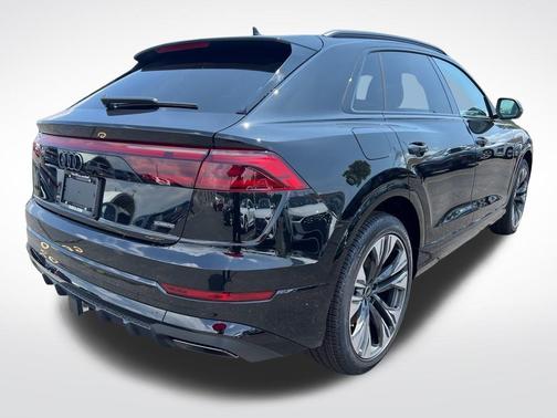 2025 Audi Q8 55 Premium