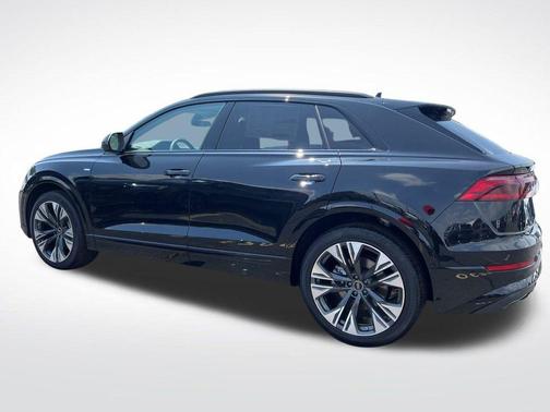 2025 Audi Q8 55 Premium