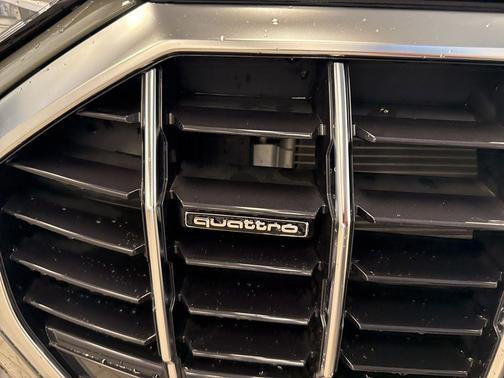 2024 Audi Q3 45 S line Premium