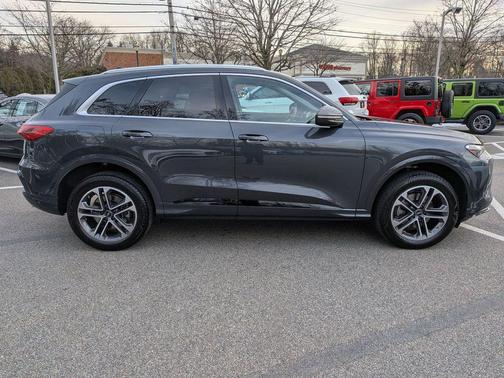 2025 Audi Q5 2.0T quattro Premium