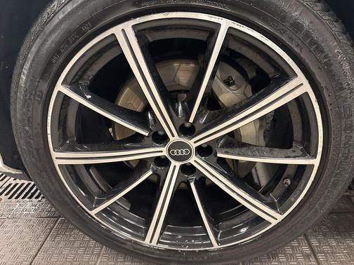 2022 Audi Q7 55 Premium Plus