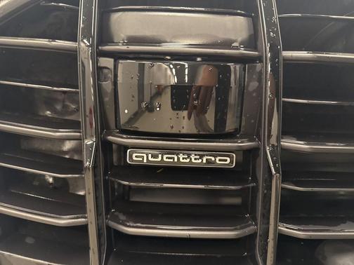 2022 Audi Q7 55 Premium Plus