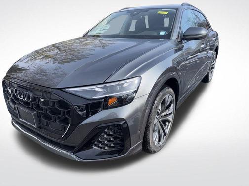 2025 Audi Q8 55 Premium