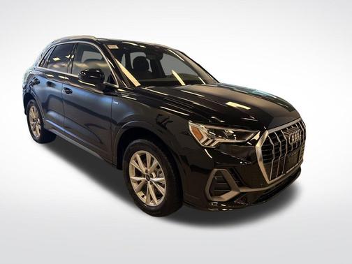 2025 Audi Q3 45 S line Premium