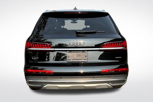 2023 Audi Q7 45 Premium