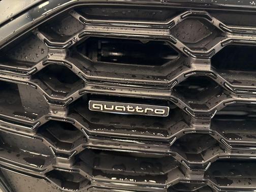 2025 Audi Q5 45 S line quattro Premium