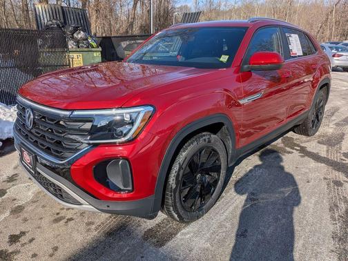 2025 Volkswagen Atlas Cross Sport 2.0T SE w/Technology