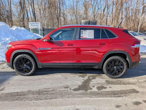 2025 Volkswagen Atlas Cross Sport 2.0T SE w/Technology